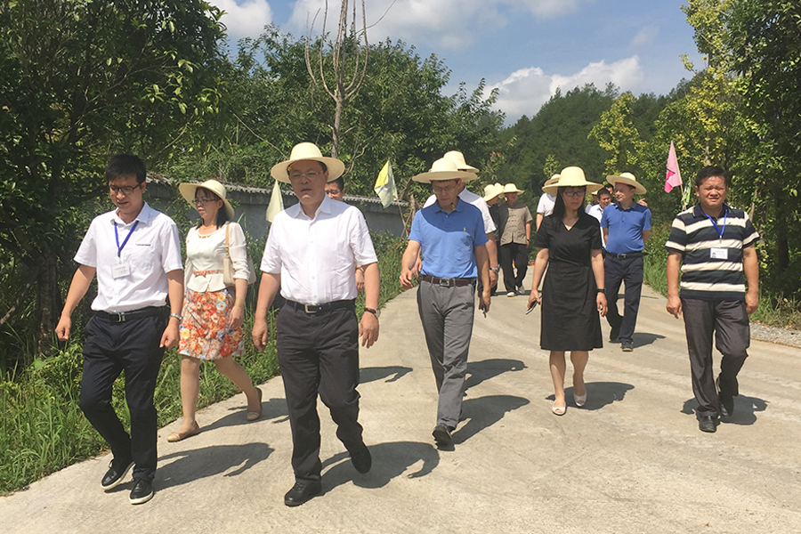 F:\2015-2018年OA文件 电视机媒体播放图设计\2018-OA文件 电视机媒体播放图设计\2018.07.31-中央党校副校长王东京调查调研北京资源俄罗斯专享会294集团\01.jpg